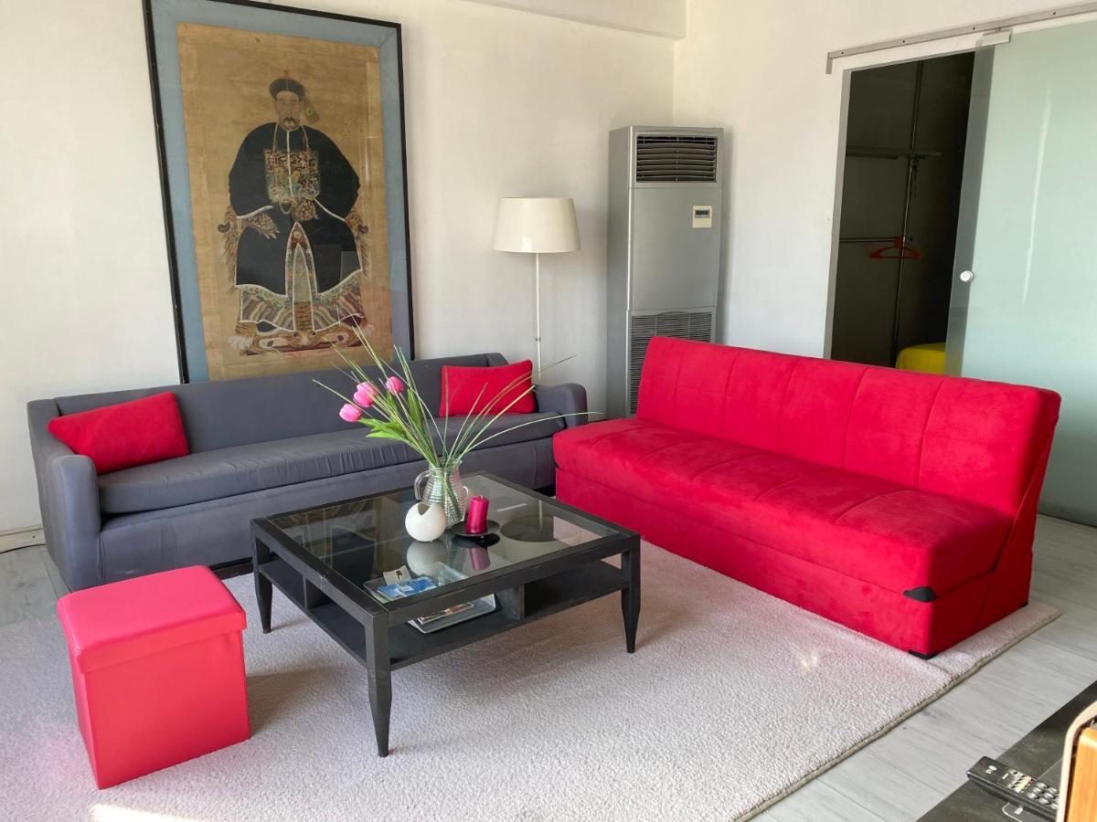 Red Grey Loft Apartment Athena Bagian luar foto